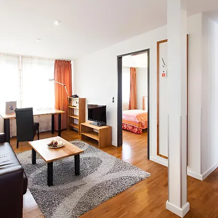 Juno Aparthotel 3*