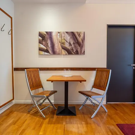 Aparthotel Juno 3*