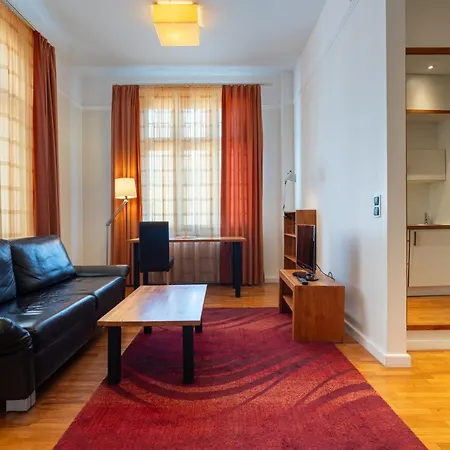 Aparthotel Juno 3*
